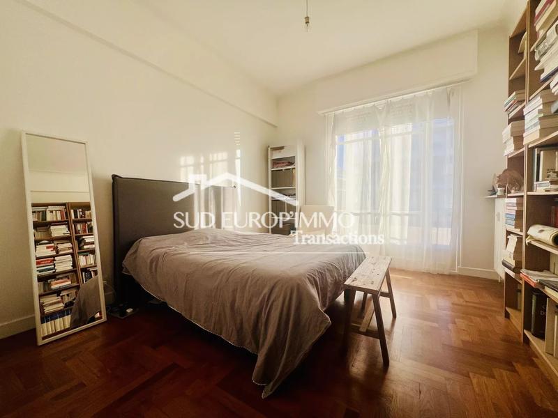 Appartement - 105 m² - 5 pièces