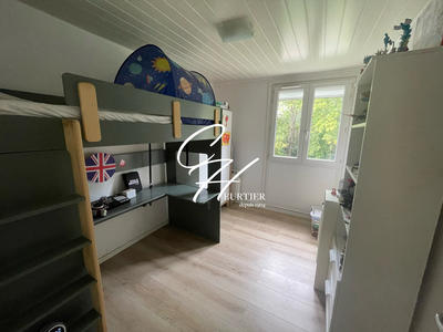 Appartement - 92 m² - 5 pièces