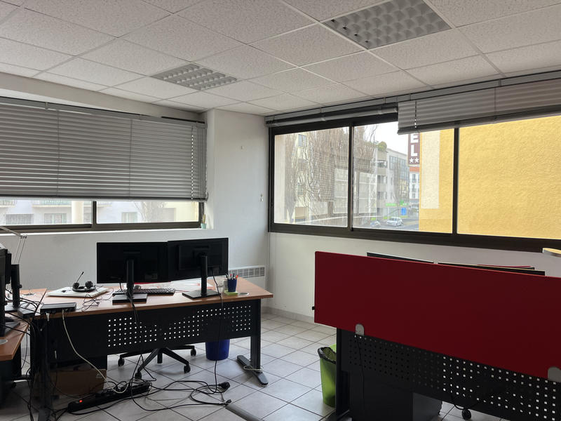 Local commercial - 374 m²