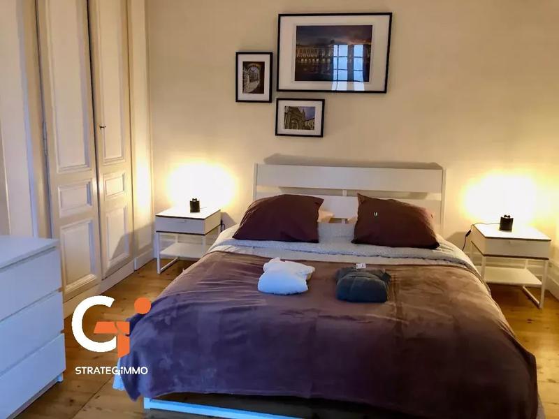 Immeuble - 250 m² - 14 pièces