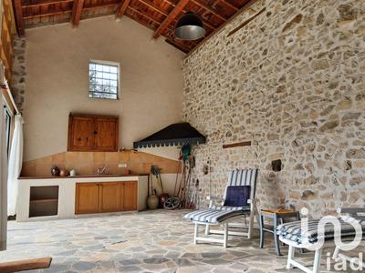 Maison - 234 m² - 5 pièces