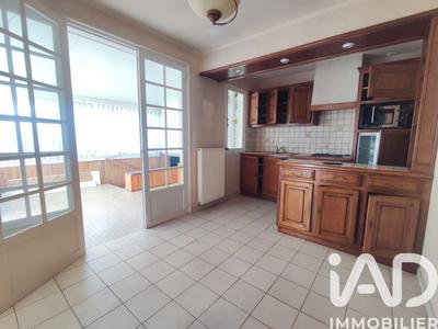 Maison - 204 m² - 10 pièces