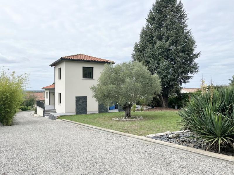 Maison - 182 m² - 6 pièces