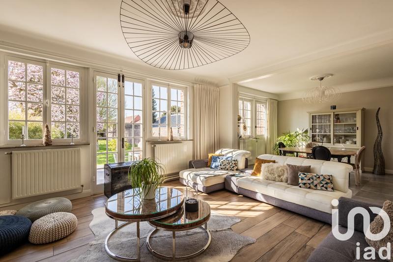 Maison - 260 m² - 9 pièces