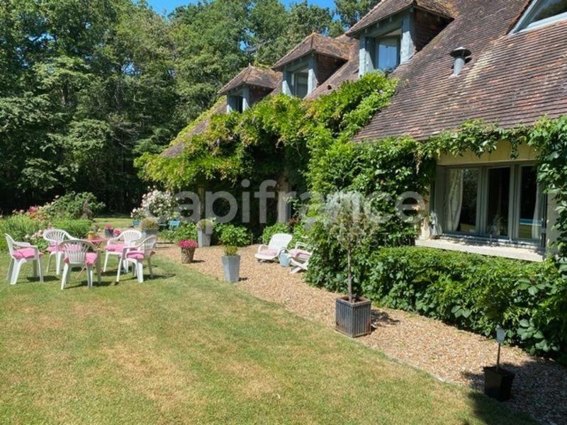 Propriété - 393 m² - 13 pièces