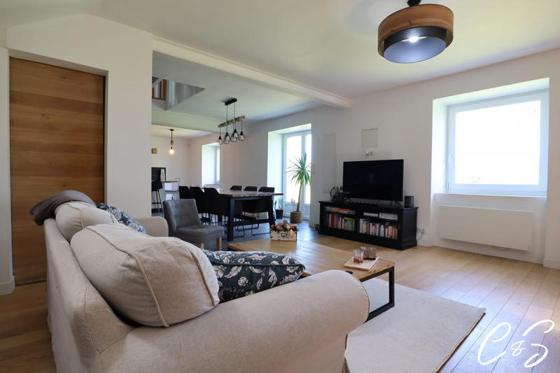 Maison - 111 m² - 6 pièces