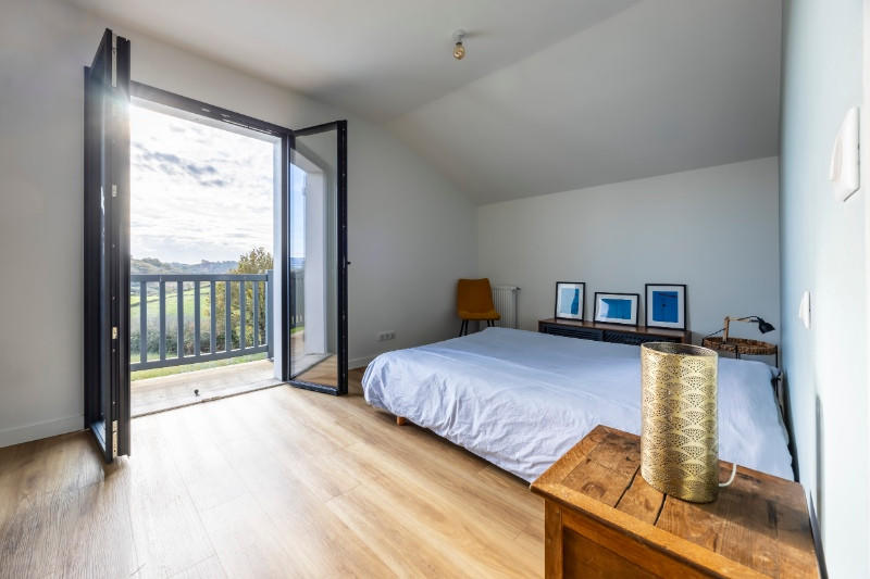 Maison - 198 m² - 8 pièces