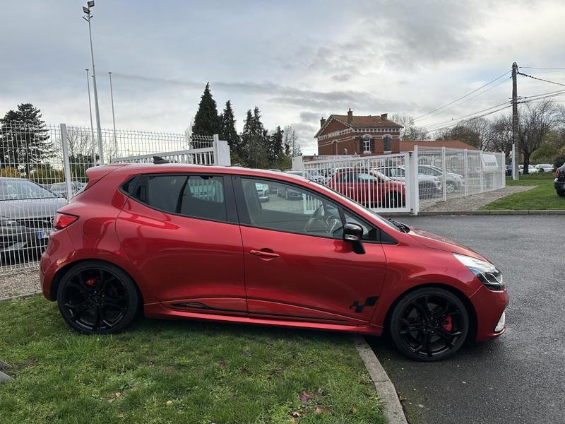 Renault Clio IV Rs Trophy 1.6 TCe 220
