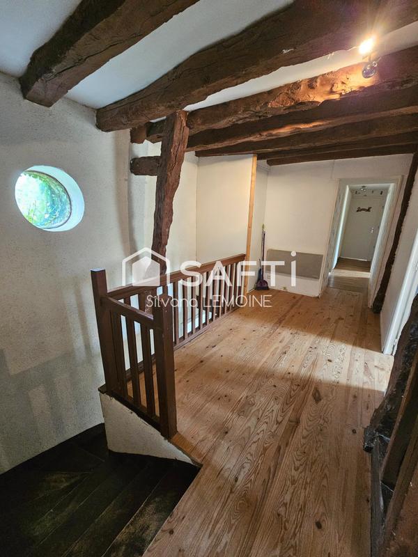 Maison - 267 m² - 11 pièces