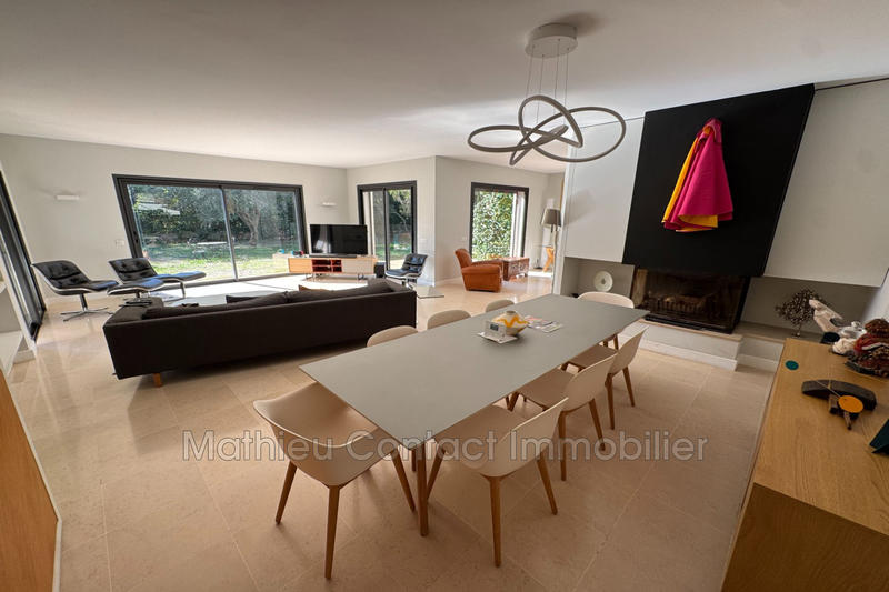 Villa - 190 m² - 6 pièces