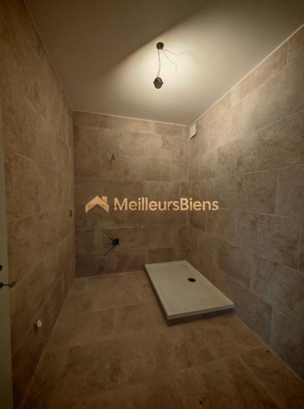 Propriété - 200 m² - 10 pièces