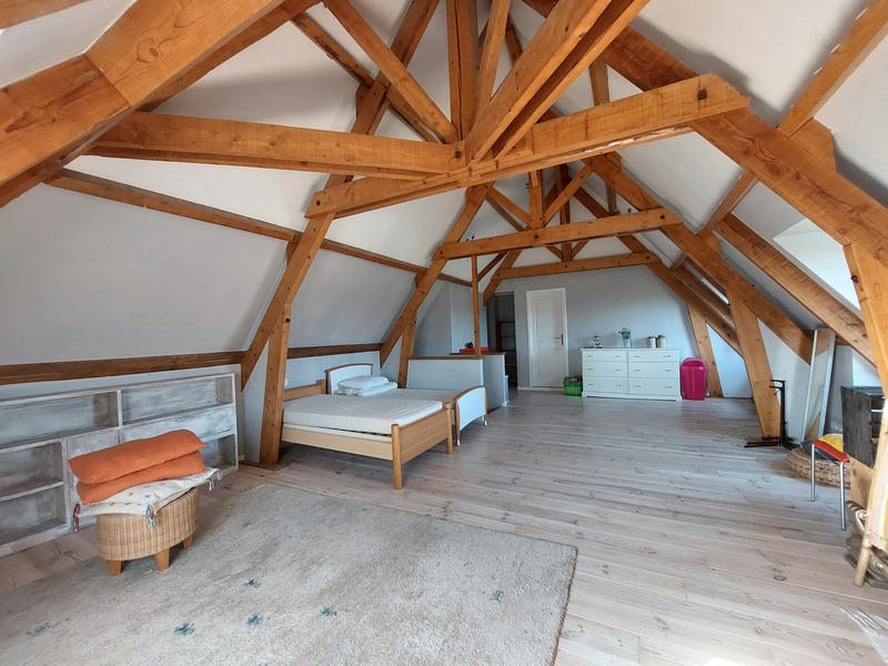 Maison - 244 m² - 8 pièces