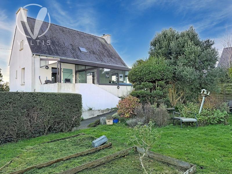 Maison - 196 m² - 8 pièces