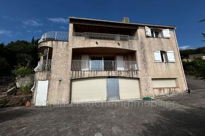 Maison - 200 m² - 7 pièces