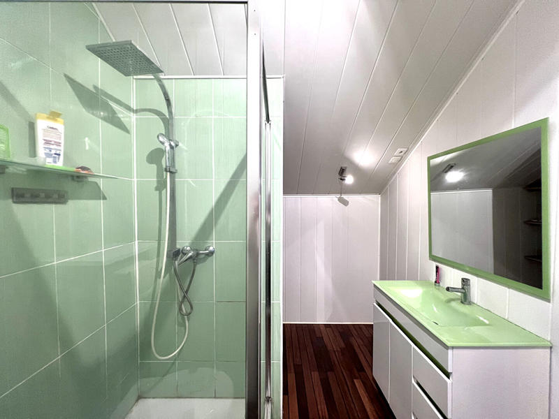 Maison - 280 m² - 8 pièces