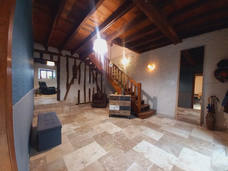 Maison - 318 m² - 8 pièces