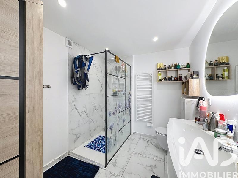 Maison - 190 m² - 9 pièces