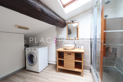 Appartement - 80 m² - 3 pièces