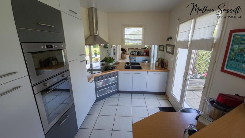 Maison contemporaine - 206 m² - 6 pièces