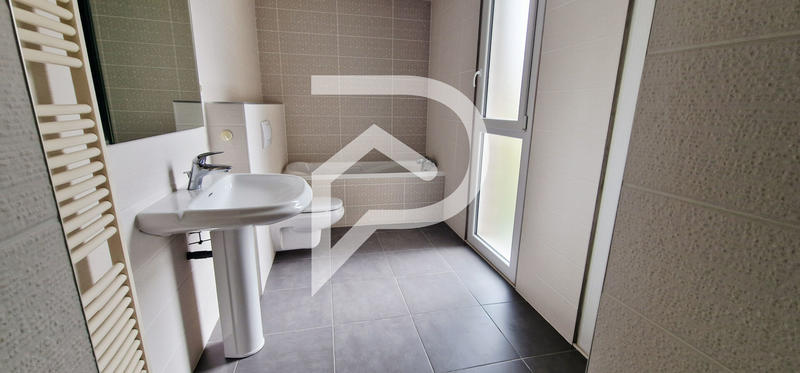 Maison - 283 m² - 11 pièces