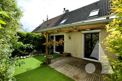 Maison - 104 m² - 5 pièces