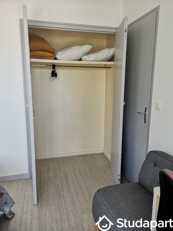 Chambre - 13 m² - 1 pièce