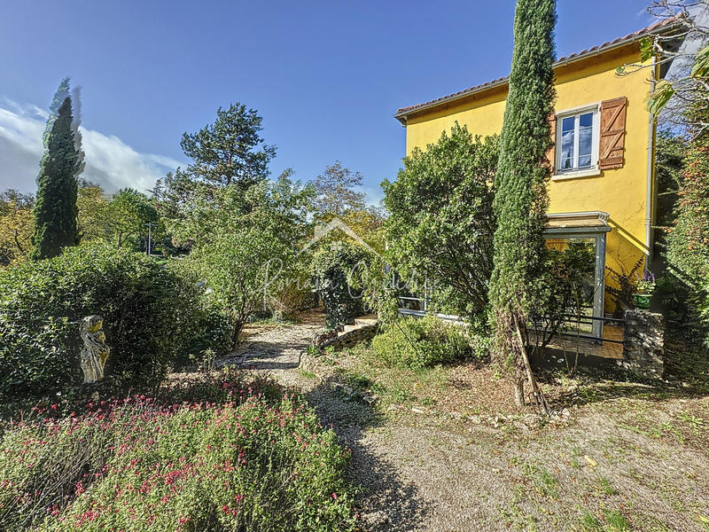 Maison - 147 m² - 5 pièces