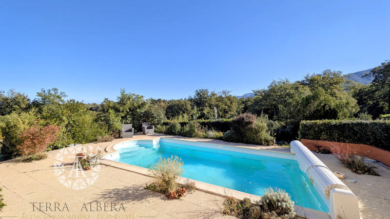 Maison - 165 m² - 5 pièces