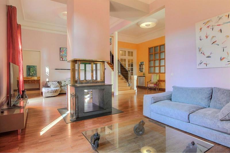 Maison de maîtres - 305 m² - 12 pièces