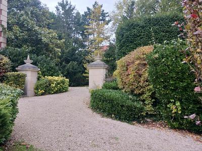 Demeure - 430 m² - 11 pièces