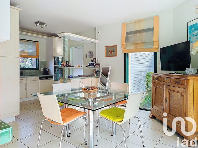 Maison - 227 m² - 8 pièces