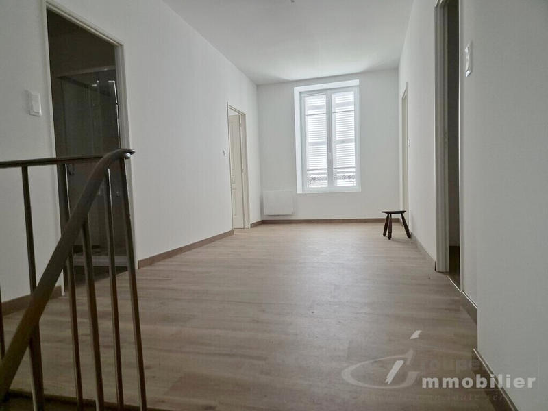 Maison - 216 m² - 7 pièces