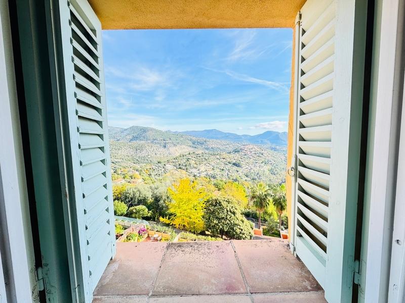 Appartement - 150 m² - 3 pièces