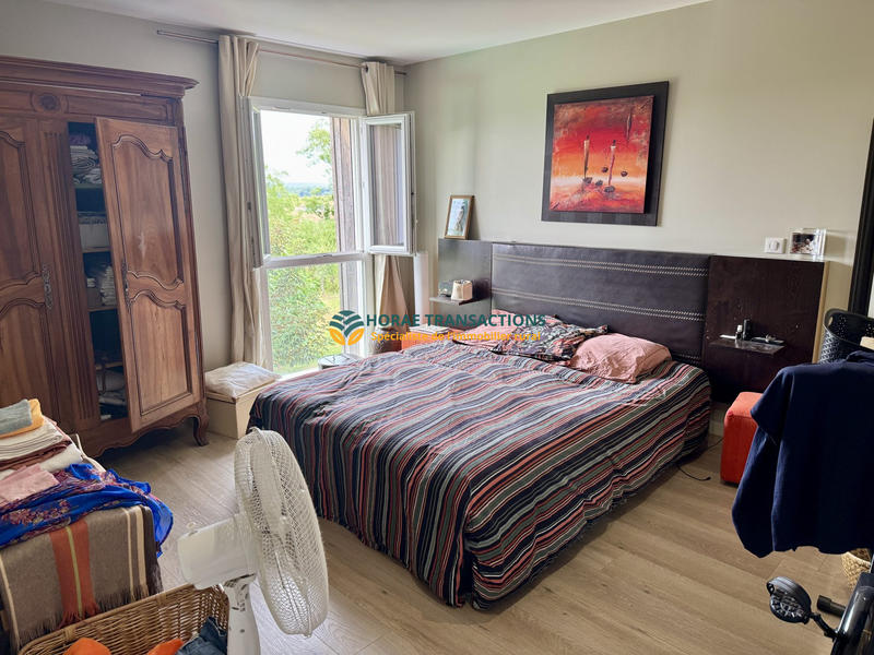 Maison ancienne - 204 m² - 8 pièces