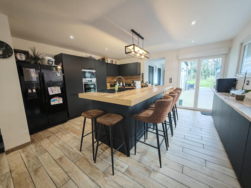 Maison - 111 m² - 5 pièces