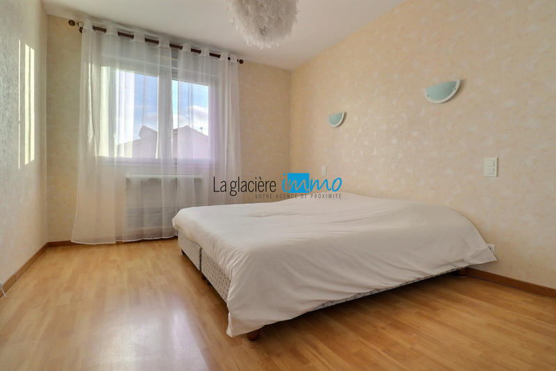 Maison traditionnelle - 155 m² - 6 pièces