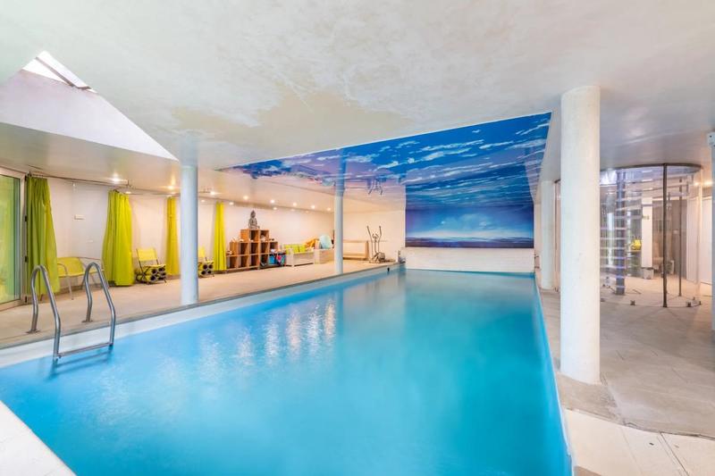 Maison d'architecte - 360 m² - 10 pièces