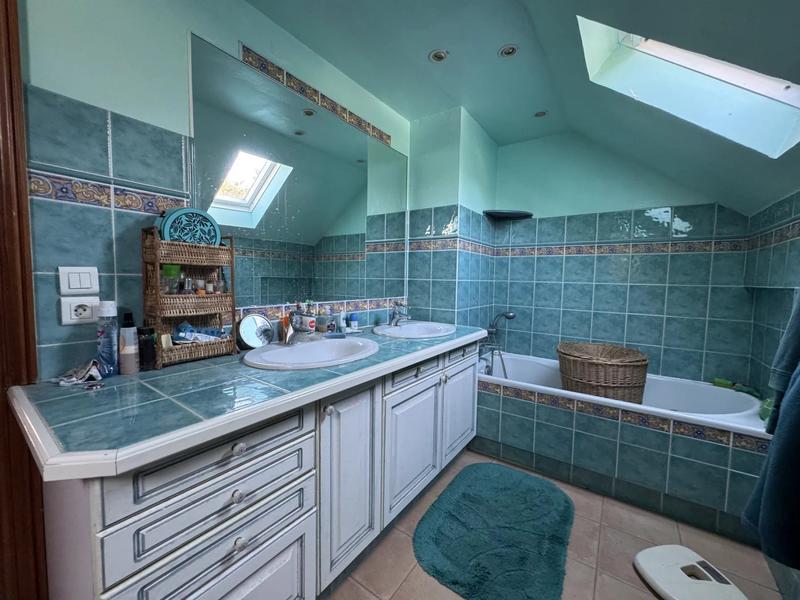 Maison - 168 m² - 6 pièces