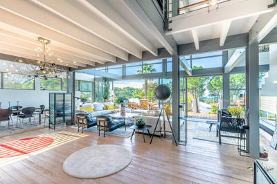 Maison contemporaine - 306 m² - 8 pièces