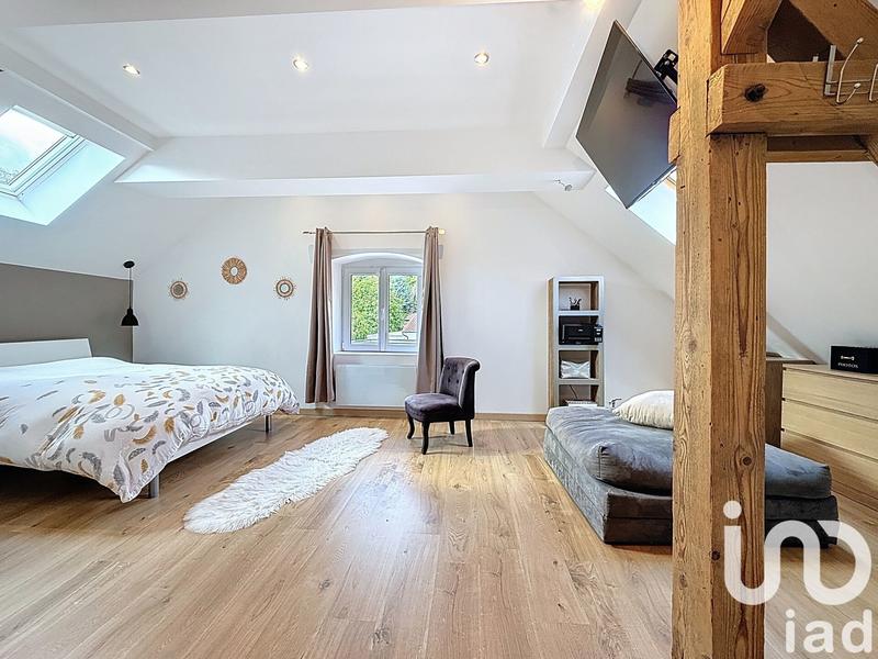 Maison - 239 m² - 6 pièces