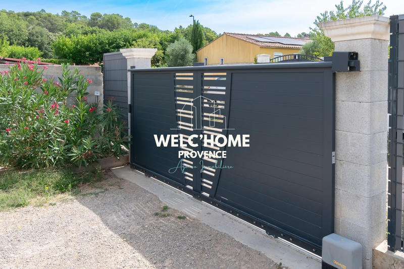 Maison traditionnelle - 96 m² - 5 pièces