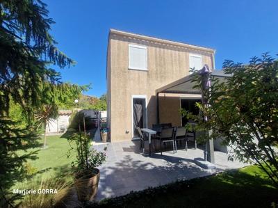 Maison - 83 m² - 4 pièces