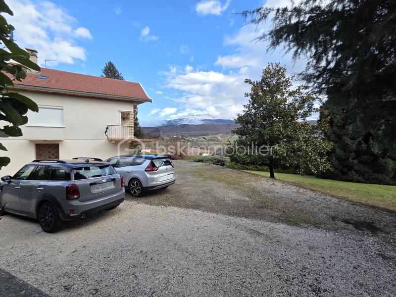 Villa - 230 m² - 6 pièces