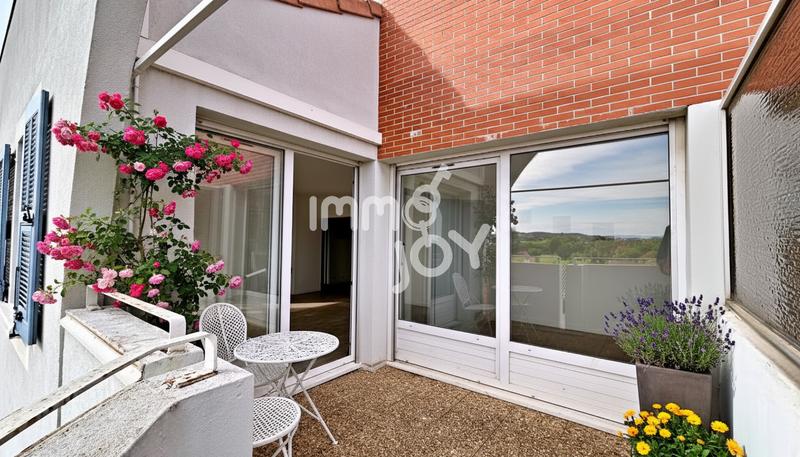 Appartement - 100 m² - 6 pièces