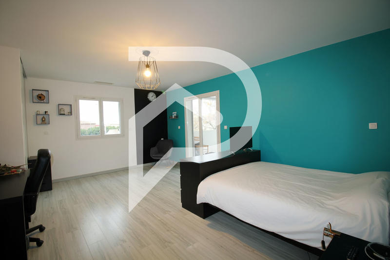 Maison - 200 m² - 6 pièces