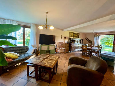 Maison - 156 m² - 8 pièces