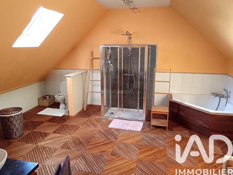 Maison - 198 m² - 6 pièces