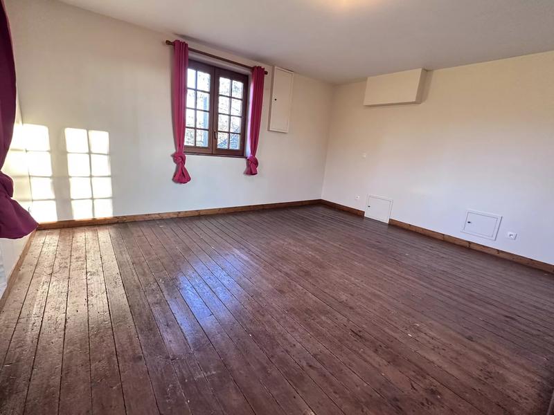 Propriété - 157 m² - 6 pièces