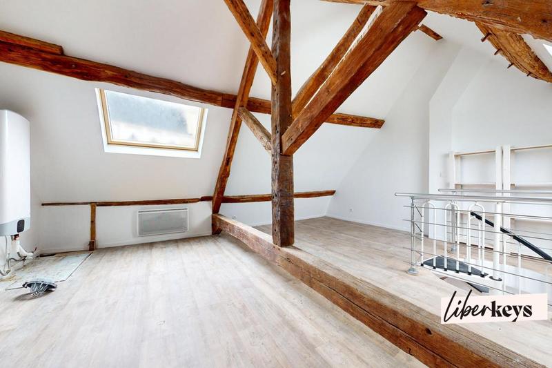 Loft - 83 m² - 4 pièces