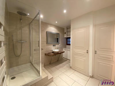 Appartement - 87 m² - 3 pièces